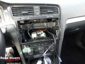 Volkswagen e-Golf  picture 14