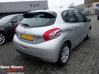 Peugeot 208 1.2 VTI Envy 5drs Airco picture 4