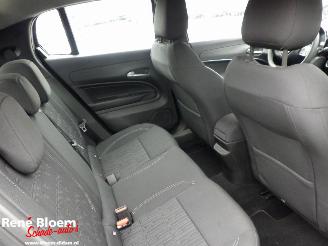 Fiat 600 1.2 Hybrid Automaat picture 10