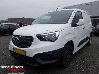 skadebil motor Opel Combo 1.5D L1H1 Edition 102pk Navi 2021/11