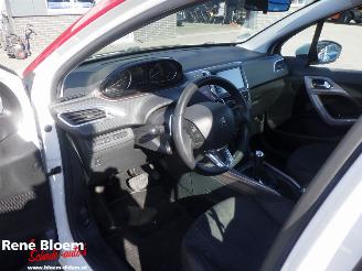 Peugeot 2008 1.2 Puretech Active Automaat picture 15
