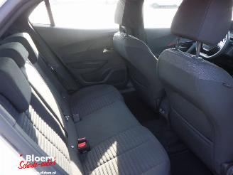 Peugeot e-2008 EV Active Pack 50kWh picture 10