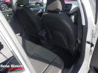 Peugeot 2008 1.2 PureTech Style Airco picture 8