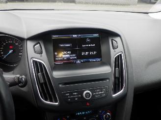 Ford Focus 1.0 Titanium Edition Navi picture 16