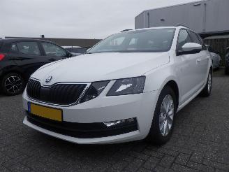 Voiture accidenté Skoda Octavia 1.0 TSI Greentech Ambition 116pk 2017/5
