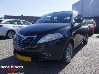 Schadeauto Lancia Ypsilon 0.9 Twinair Gold 2012/3