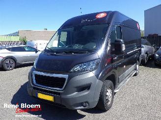 krockskadad bil bedrijf Peugeot Boxer 2.0 Blue HDI Pro L2H1 2017/5