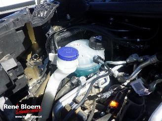 Peugeot e-2008 EV Allure Pack 50 kWh picture 21