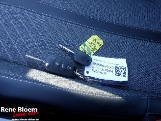 Peugeot 208 1.2 PureTech 100 Allure picture 15