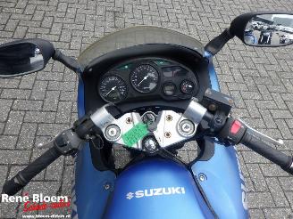 Suzuki GSX 750  picture 8