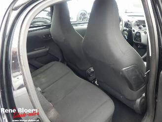 Peugeot 108 1.0 e-VTI Active 5drs Airco picture 10