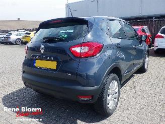 uszkodzony samochody osobowe Renault Captur 0.9 TCE Expression CLima 5drs 2016/6