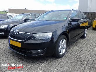 Auto incidentate Skoda Octavia Combi 1.6 TDI Greentech DSG Style Business 110pk 2016/7