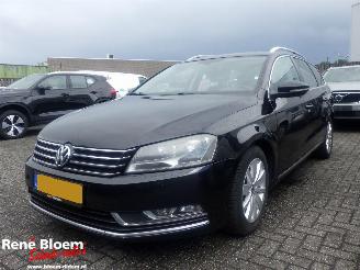 Vaurioauto  passenger cars Volkswagen Passat 2.0 TDI Highline Bluemotion 140pk 2014/2