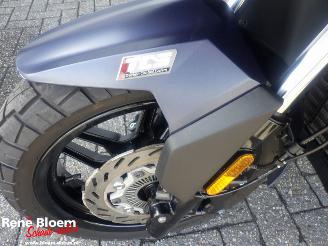 Sym  ADX 300 picture 15