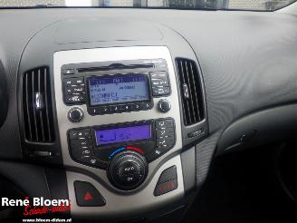 Hyundai I-30 1.4i i-motion Clima 5drs picture 14