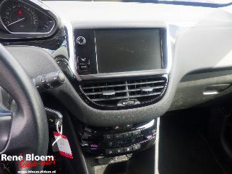 Peugeot 208 1.2 VTi Access picture 15