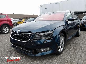 uszkodzony samochody osobowe Skoda Superb 1.4 TSI Style Business DSG Automaat 150pk 2017/2