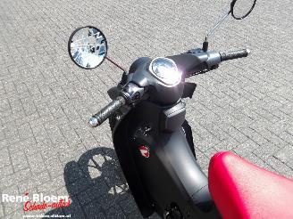 Honda  C 125 A Super Cub picture 21