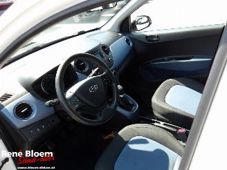 Hyundai I-10 1.0i i-Motion Comfort 5drs picture 18