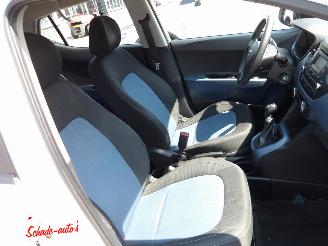 Hyundai I-10 1.0i i-Motion Comfort 5drs picture 16