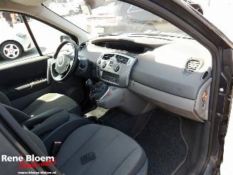 Renault Grand-scenic 2.0 16V Business 135pk Line 7pers. picture 7