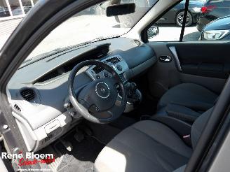 Renault Grand-scenic 2.0 16V Business 135pk Line 7pers. picture 11