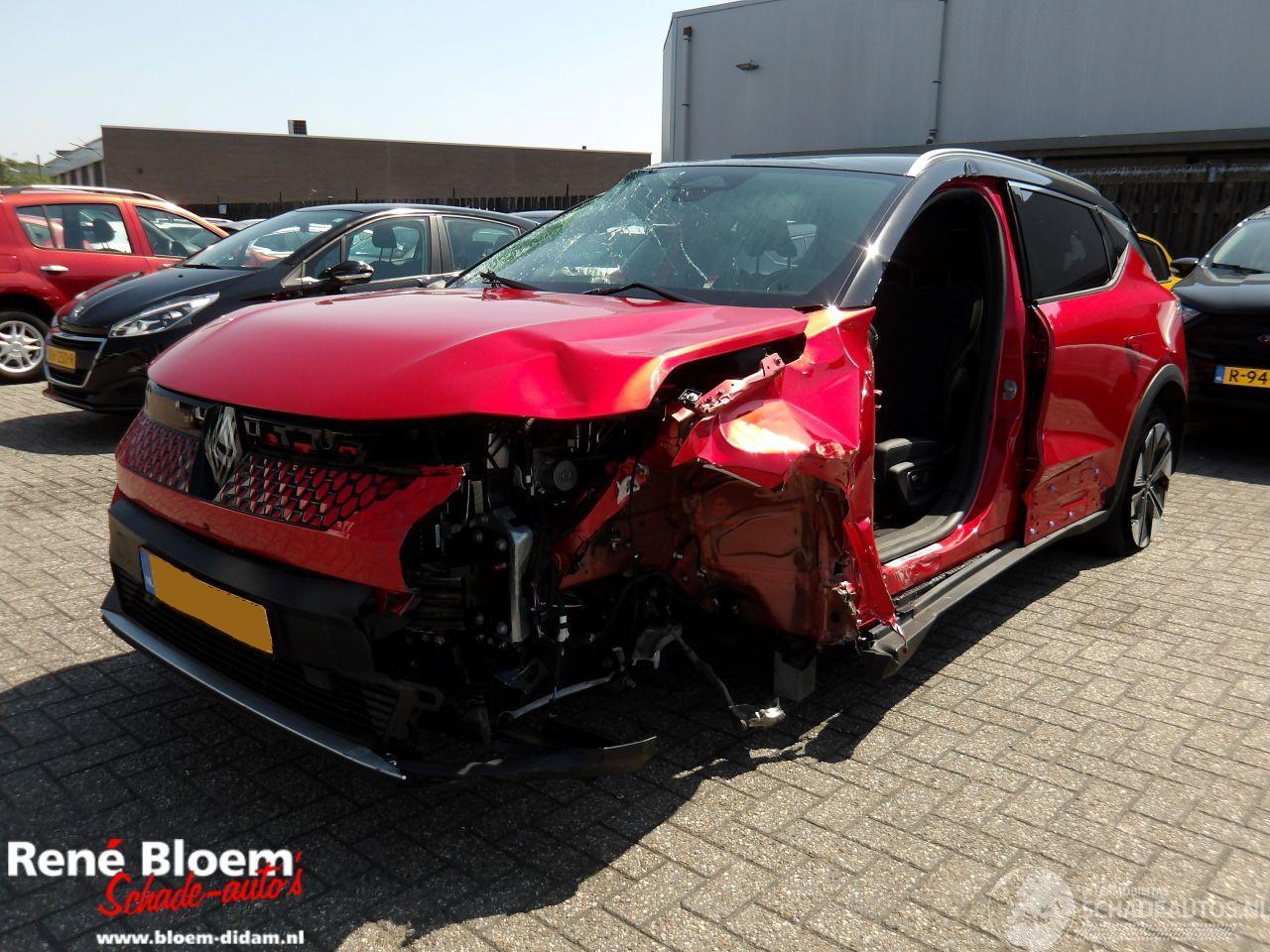 Renault Scenic EV87 long range iconic