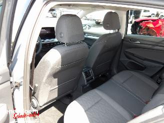 Volkswagen Golf 1.5 eHybrid Life Edition picture 12