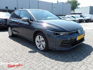 Volkswagen Golf 1.5 eHybrid Life Edition picture 5
