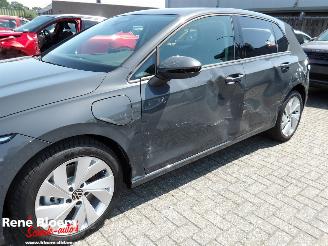 Volkswagen Golf 1.5 eHybrid Life Edition picture 20