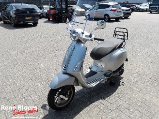 Vespa  Primavera Elettrica 45 picture 7