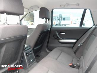 BMW 3-serie 318i Touring picture 14