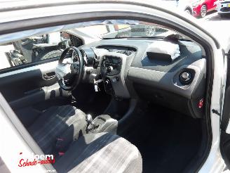 Peugeot 108 1.0 e-VTI Active Aut picture 10