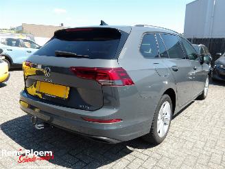 uszkodzony samochody osobowe Volkswagen Golf 1.5 e-TSI Life Business 2024/1