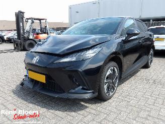 Damaged car MG MG4 Electric Comfort 64kWh 2024/9