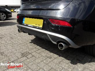 Volvo V-40 D4 R-Design Navi 190pk picture 9