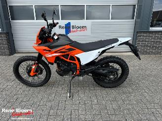 krockskadad bil motor KTM  390 Enduro R 2025/11