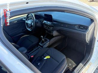 Ford Focus Wagon 1.0 Ecoboost Hybrid ST-Line X Business picture 8