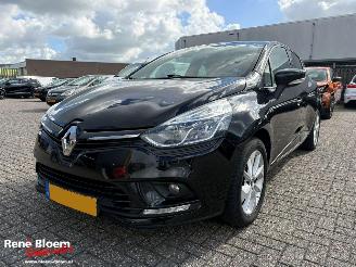 škoda osobní automobily Renault Clio 0.9 TCe Limited 5-drs Airco 2017/10