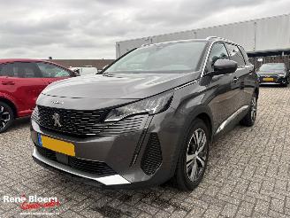 Vaurioauto  passenger cars Peugeot 5008 1.2 Puretech Allure 131pk Aut. 7-persoons 2021/9