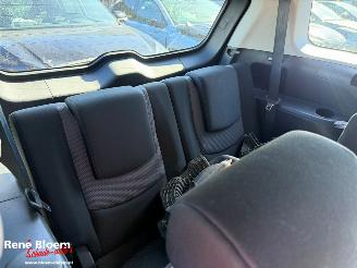Mazda 5 1.8 Executive 116pk 7-persoons picture 10