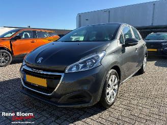 Vaurioauto  passenger cars Peugeot 208 1.2 PureTech Active 82pk 2016/6