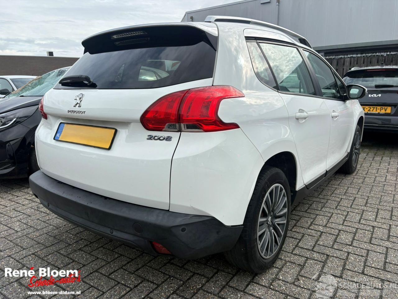 Peugeot 2008 1.2 VTi Active Pack Premium