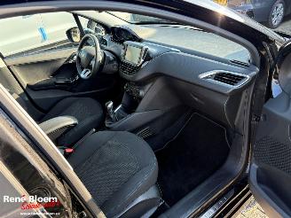 Peugeot 208 1.2 Puret6ech Signature 5drs Airco picture 12