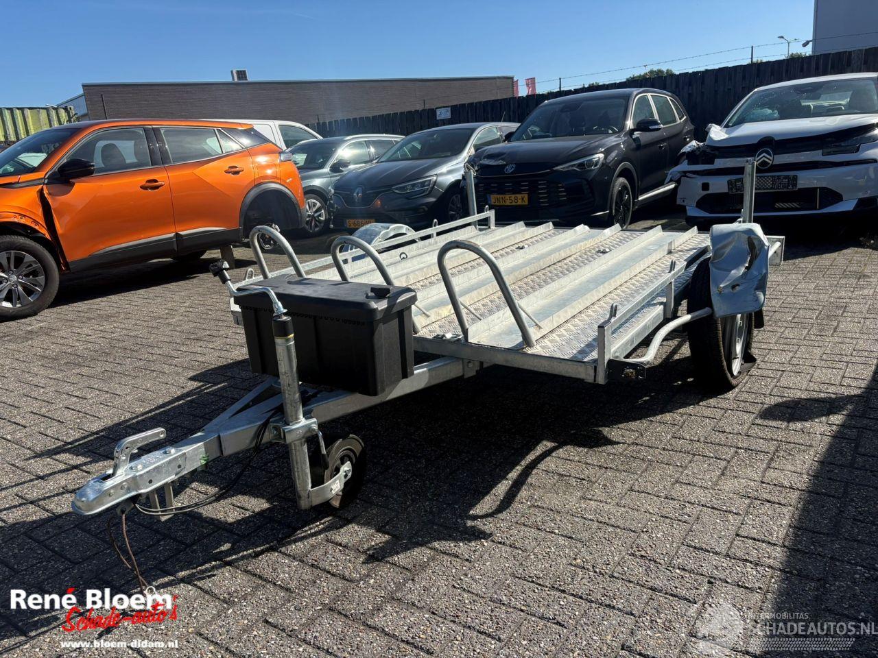 -  BW Trailer Motor-aanhanger