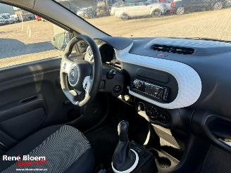 Renault Twingo 1.0 SCE Authentique 5drs picture 8