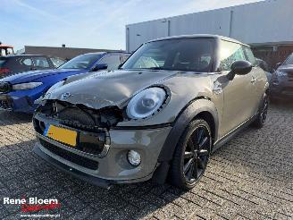 uszkodzony samochody osobowe Mini Cooper 1.5 Chili 3-drs 2019/4