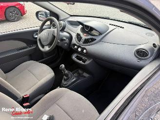 Renault Twingo 1.2-16V Collection Airco picture 8