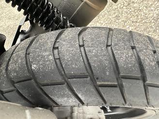 Honda  ADV 350A 29pk Matgrijs - keyless - handvat verwarming - abs - slechts 5284km gelopen - lichte krassen picture 40